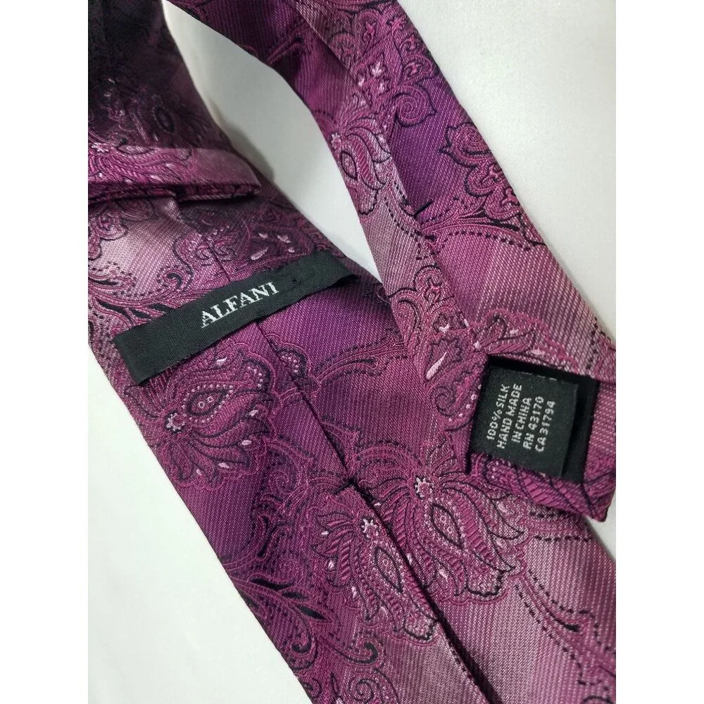 Alfani Mens Necktie Silk Pink Mauve Floral and Stripe purplish Tie 60